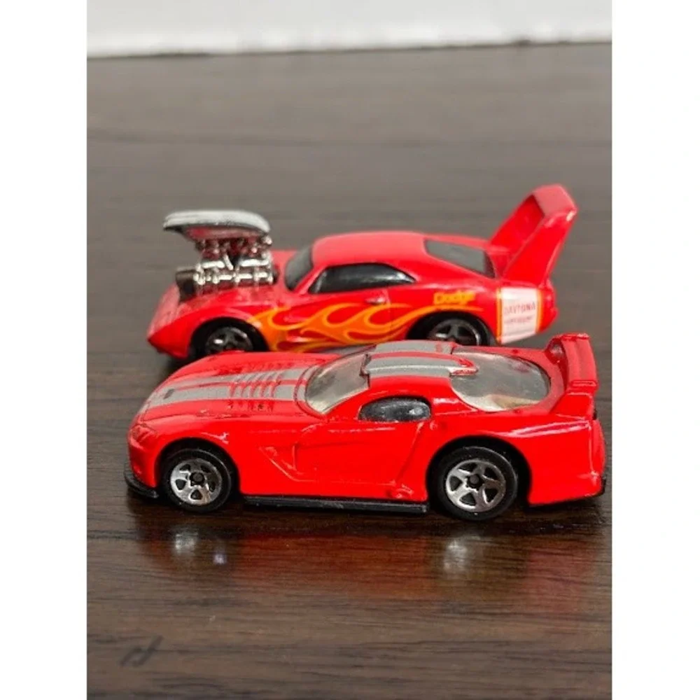 Hot Wheels Dodge Daytona Custom Flame & Dodge Viper GTS-R Red Diecast Car Lot